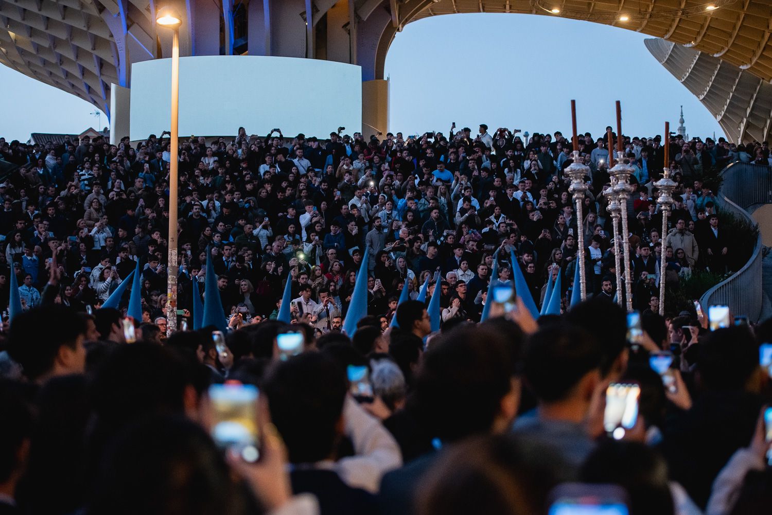 Una imagen de la pasada Semana Santa, repleta de gente. - MAURI BUHIGAS