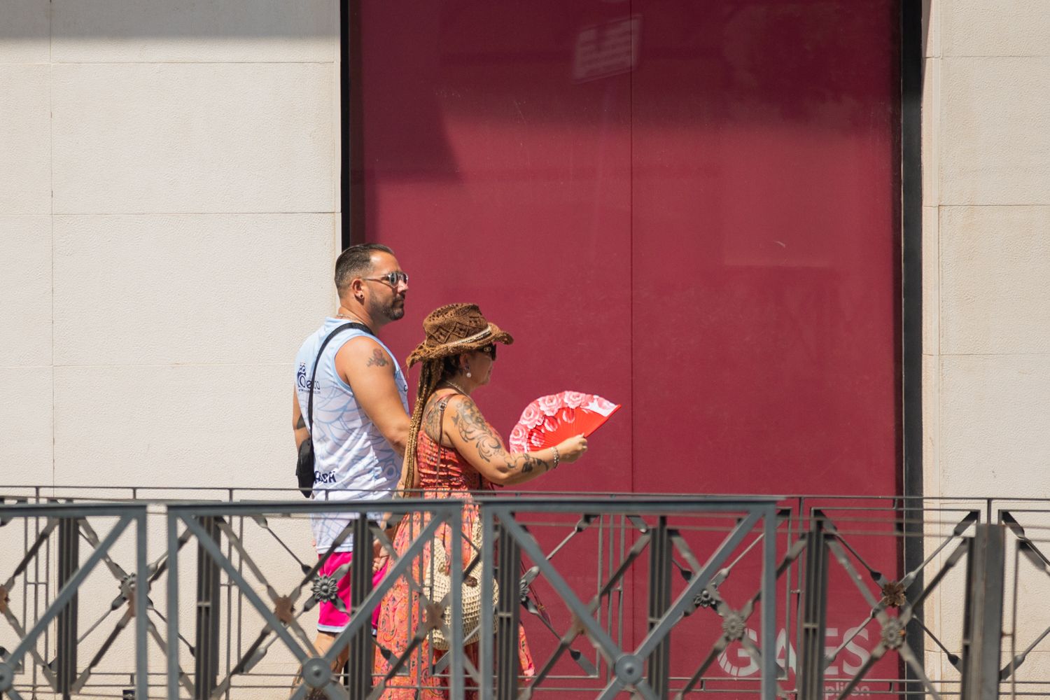 Alerta por fuertes vientos y casi 40 grados a final de semana: el tiempo que se espera en Cádiz y Sevilla