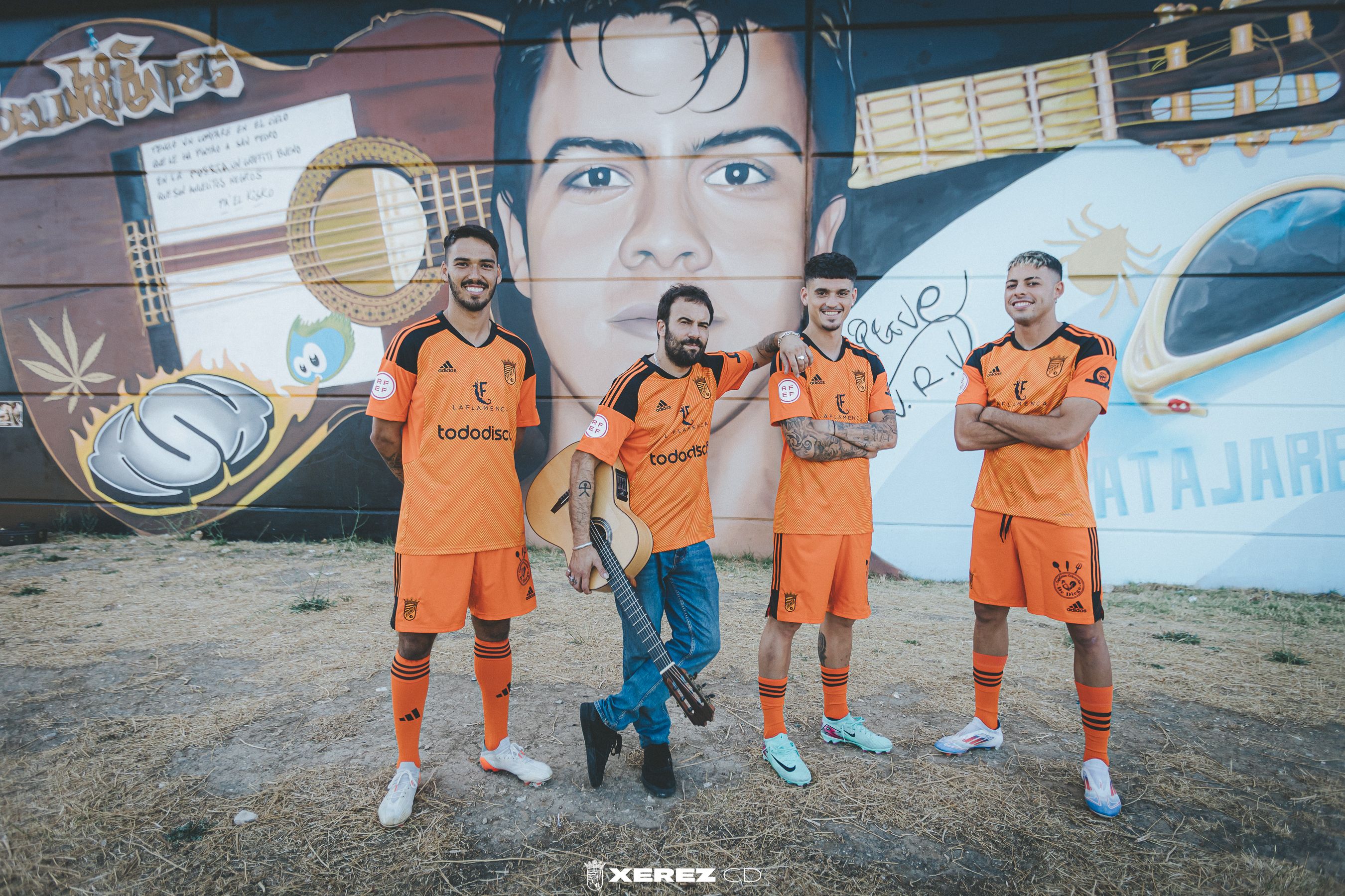 El Canijo en la presentación de la camiseta del Xerez CD, en una imagen de Cristo García para el club. - 