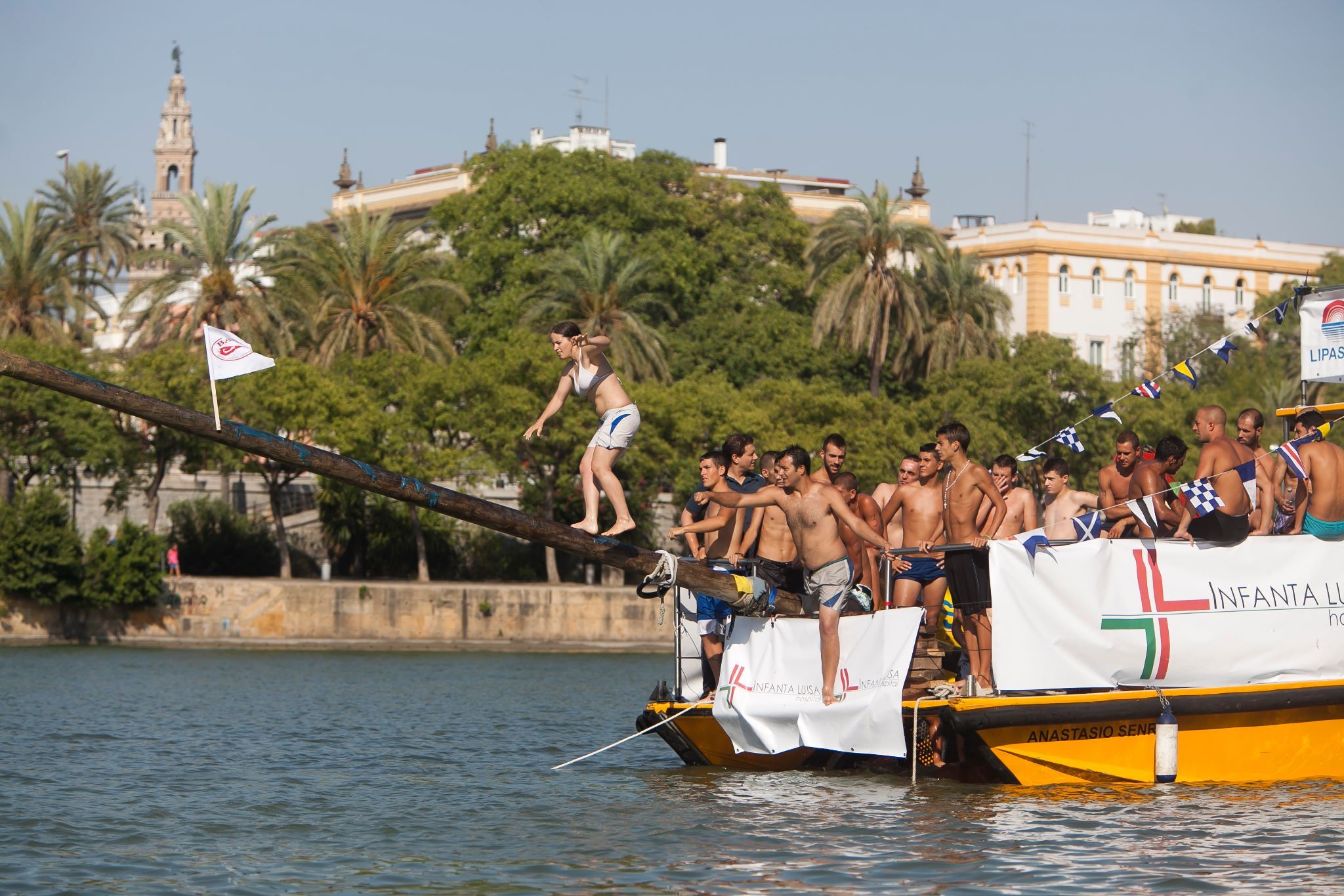 ¿Cuándo arranca la Velá de Santa Ana 2026? Triana vivirá seis días de fiesta junto al Guadalquivir