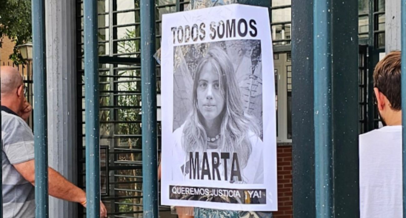 Un cartel pidiendo justicia por Marta del Castillo. - 