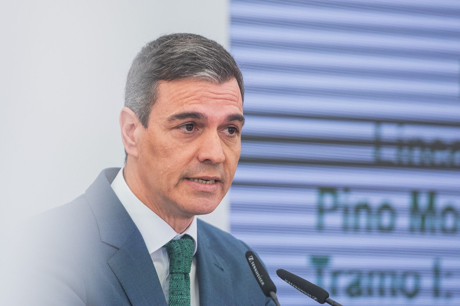 Pedro Sánchez, presidente del Gobierno, en una visita reciente a Sevilla. - MAURI BUHIGAS