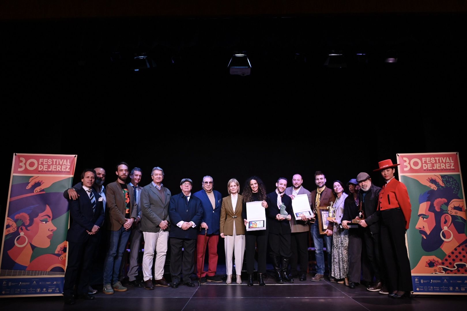 La entrega a los premiados por el pasado Festival de Jerez. - 