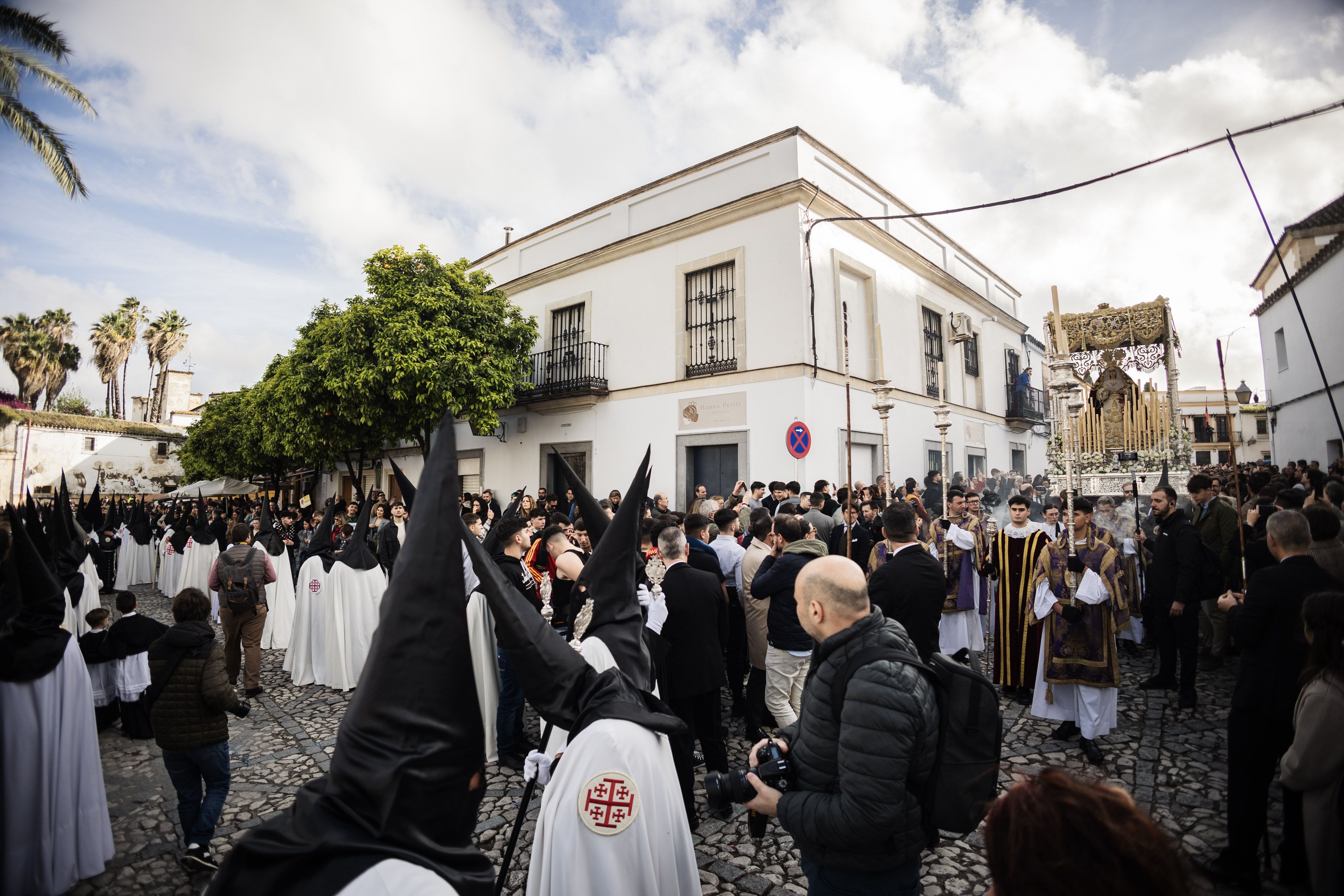 Todas las imágenes de un Sábado Santo histórico en Jerez a pesar del mal tiempo