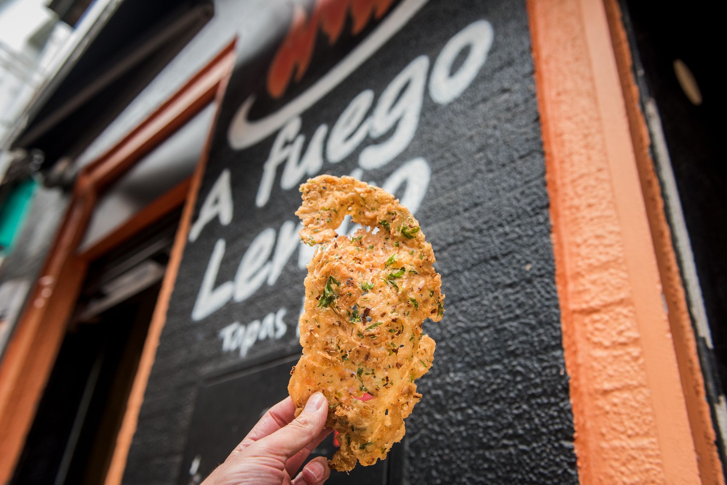 La lista definitiva para el amante del tapeo en Sevilla: 17 grandes bares pequeños