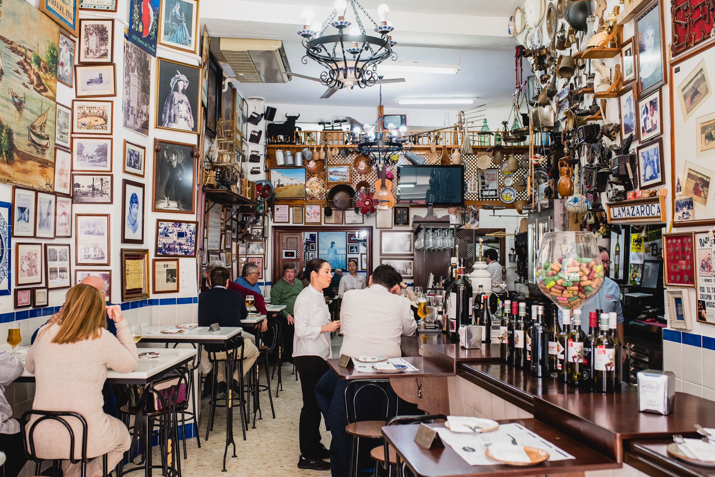 Medio siglo de La Mazaroca, el templo gastronómico del 'Secreto del Rey al Leonor' en la Campiña sevillana