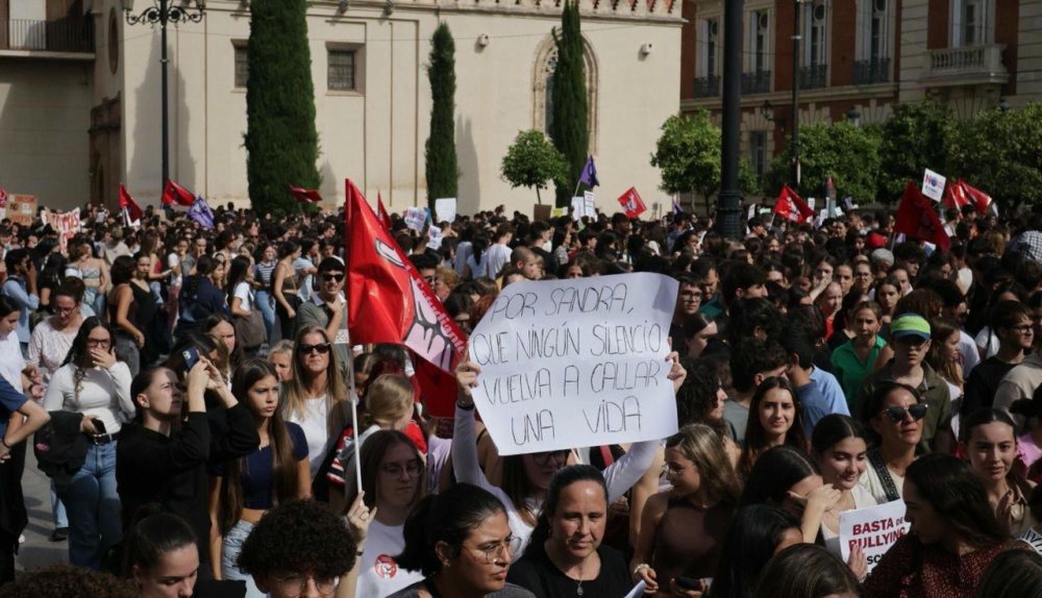Sevilla se prepara para una gran manifestación contra el bullying: "Le puede pasar a cualquiera de nuestros hijos"