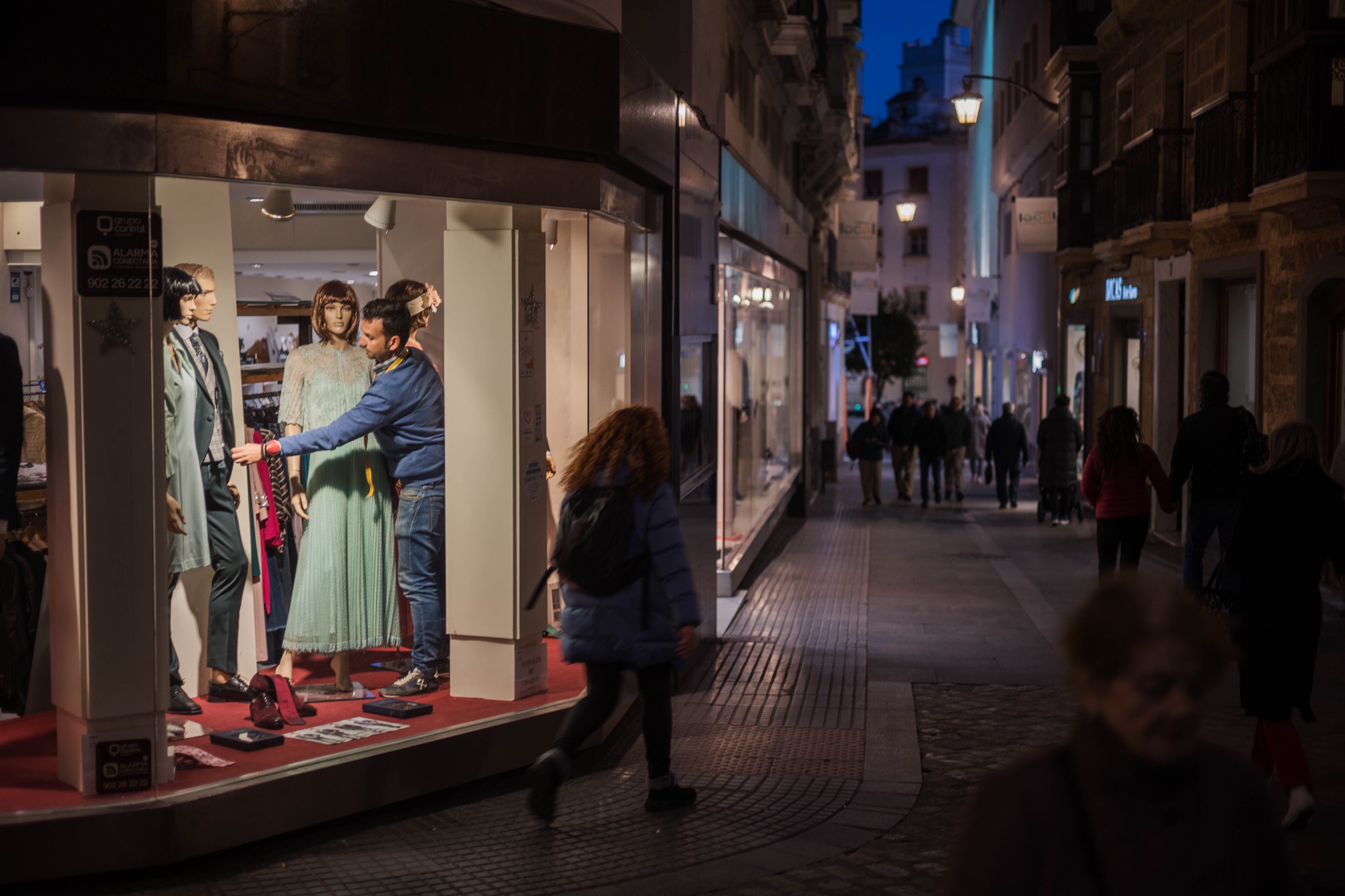 Escaparate de la tienda situada en el centro de Cádiz. - MANU GARCÍA