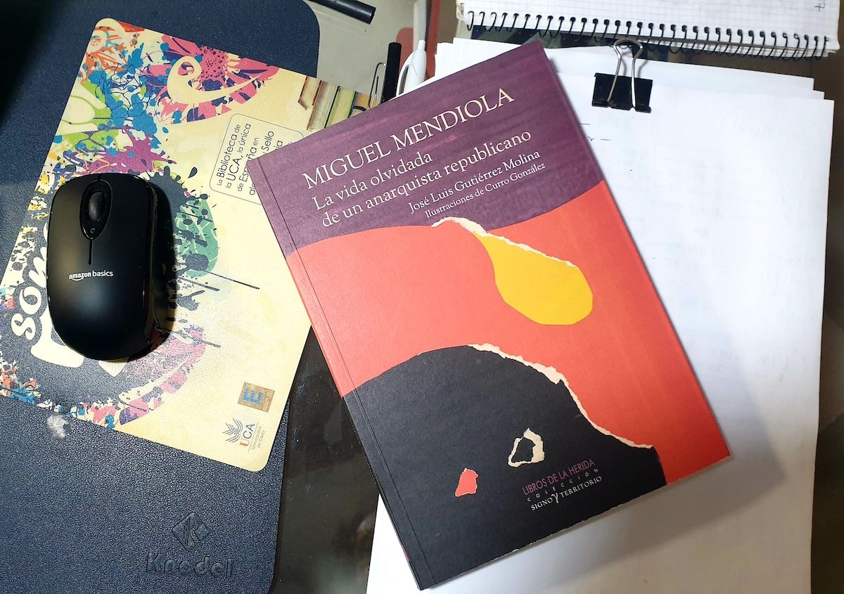 Libro de José Luis Gutiérrez Molina sobre Miguel Mendiola. - 