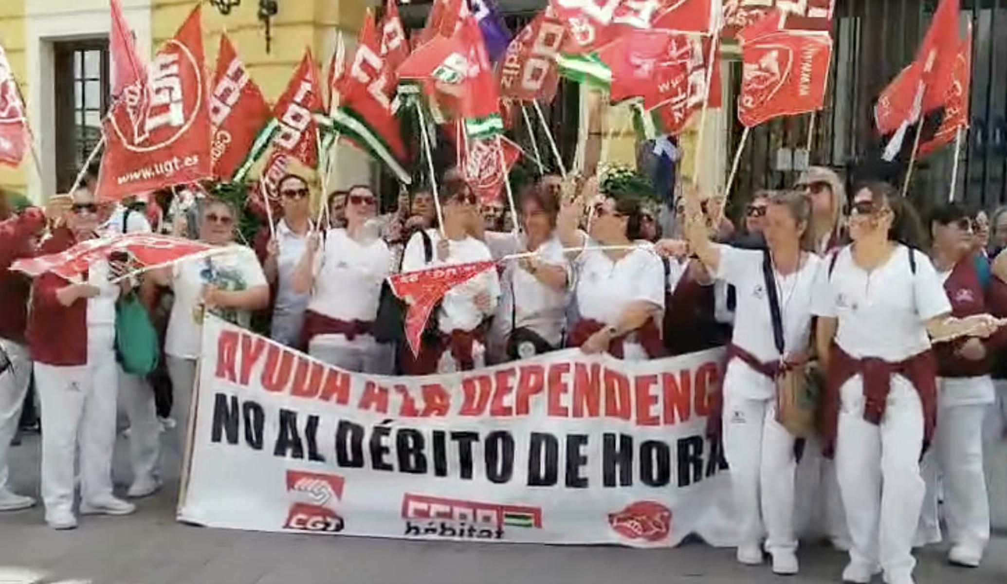 Chiclana lamenta que lleva un mes sin respuestas de la Junta para mejorar el servicio de ayuda a domicilio