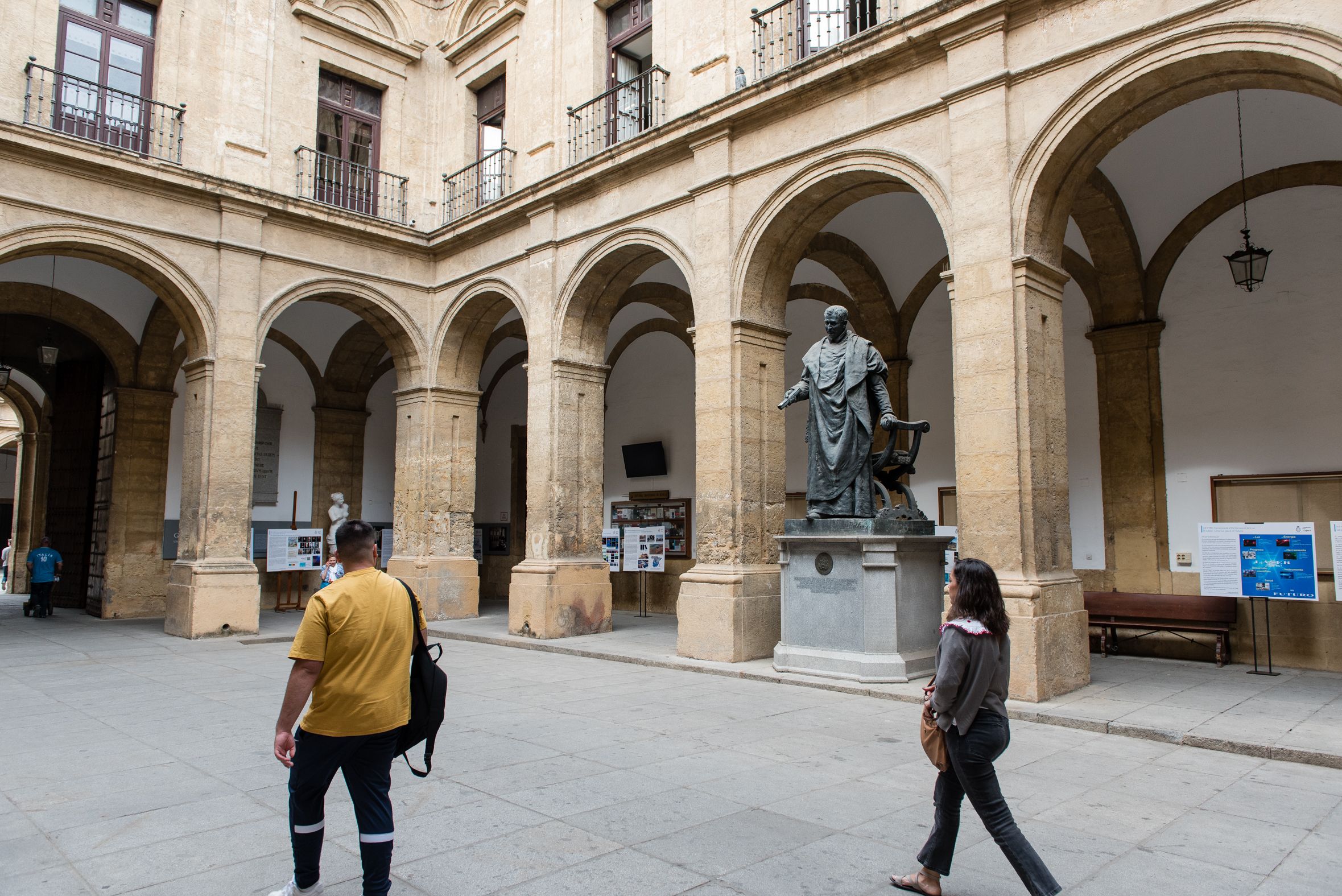 Patio del Rectorado de la Universidad de Sevilla, en una imagen reciente. - MAURI BUHIGAS