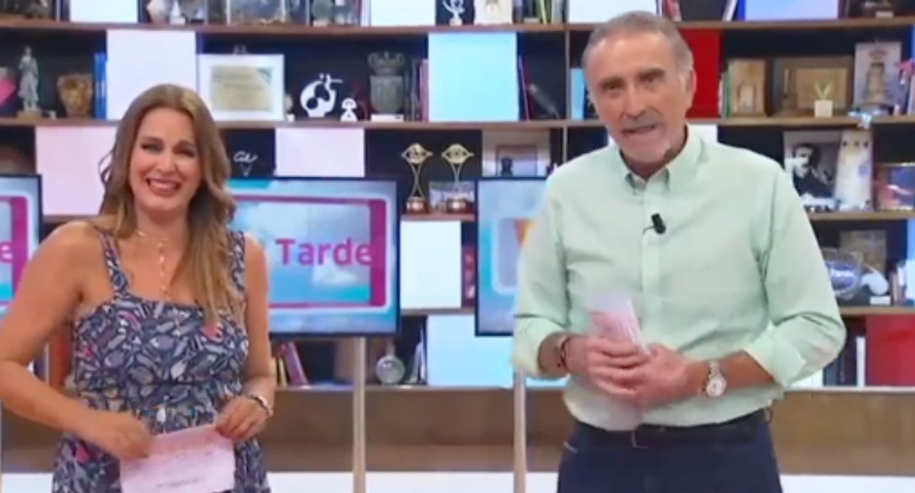 Este es el 'zasca' que Juan y Medio le ha dado a Ana Rosa por la baja audiencia de su nuevo programa