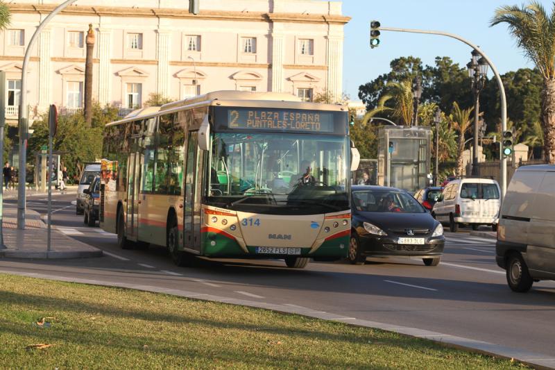 Adiós al verde y albero: así cambiarán los autobuses urbanos de Cádiz