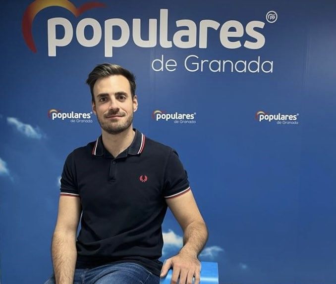 El concejal de Juventud de Granada ataca al pueblo gitano: 