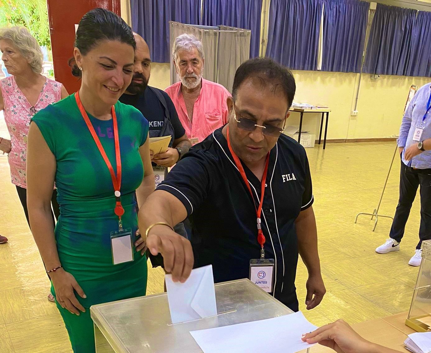 Olona se 'estrella' en su aventura en solitario: menos de 500 votos para su candidatura en Granada