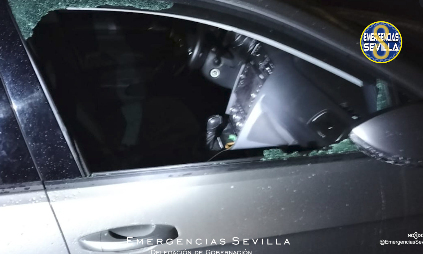 Cae una banda en Sevilla que entraba en los coches para coger las ...