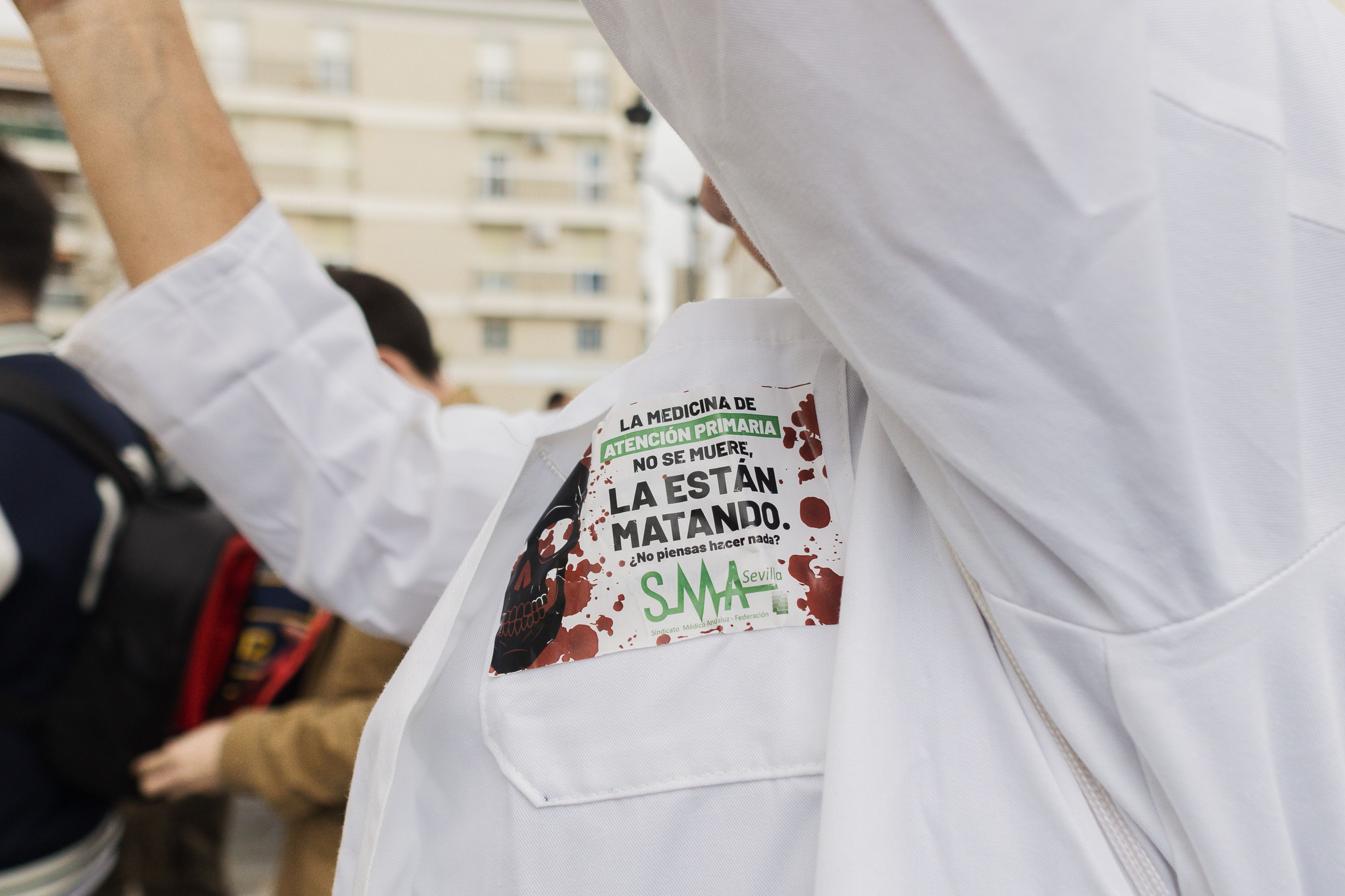 Un médico de Conil recibe cinco puntos tras ser agredido en el centro de salud