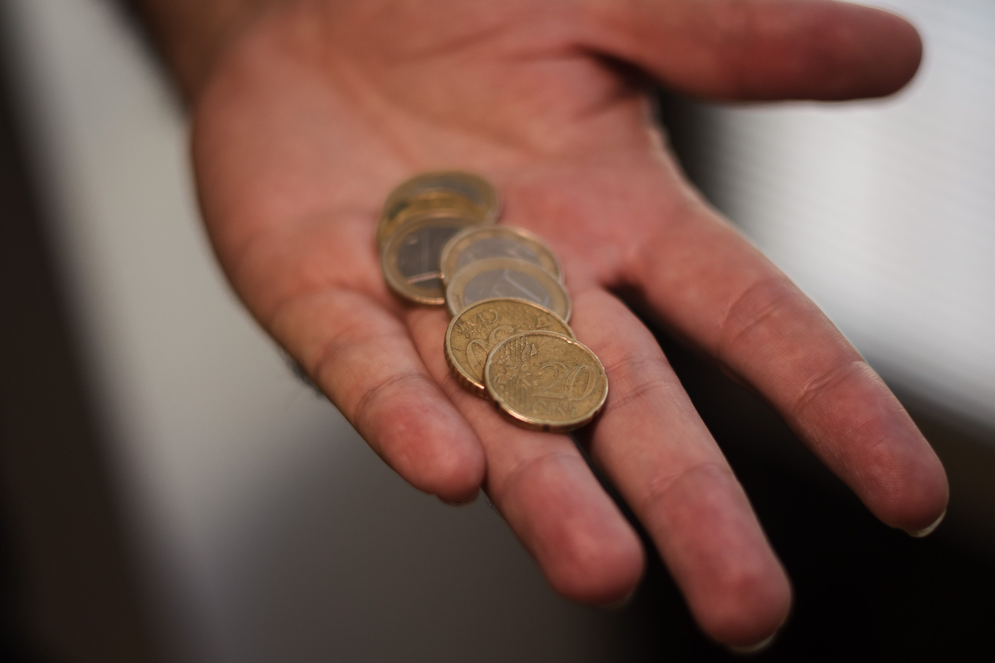 Monedas en una imagen de archivo. - MANU GARCÍA Monedas en una imagen de archivo.