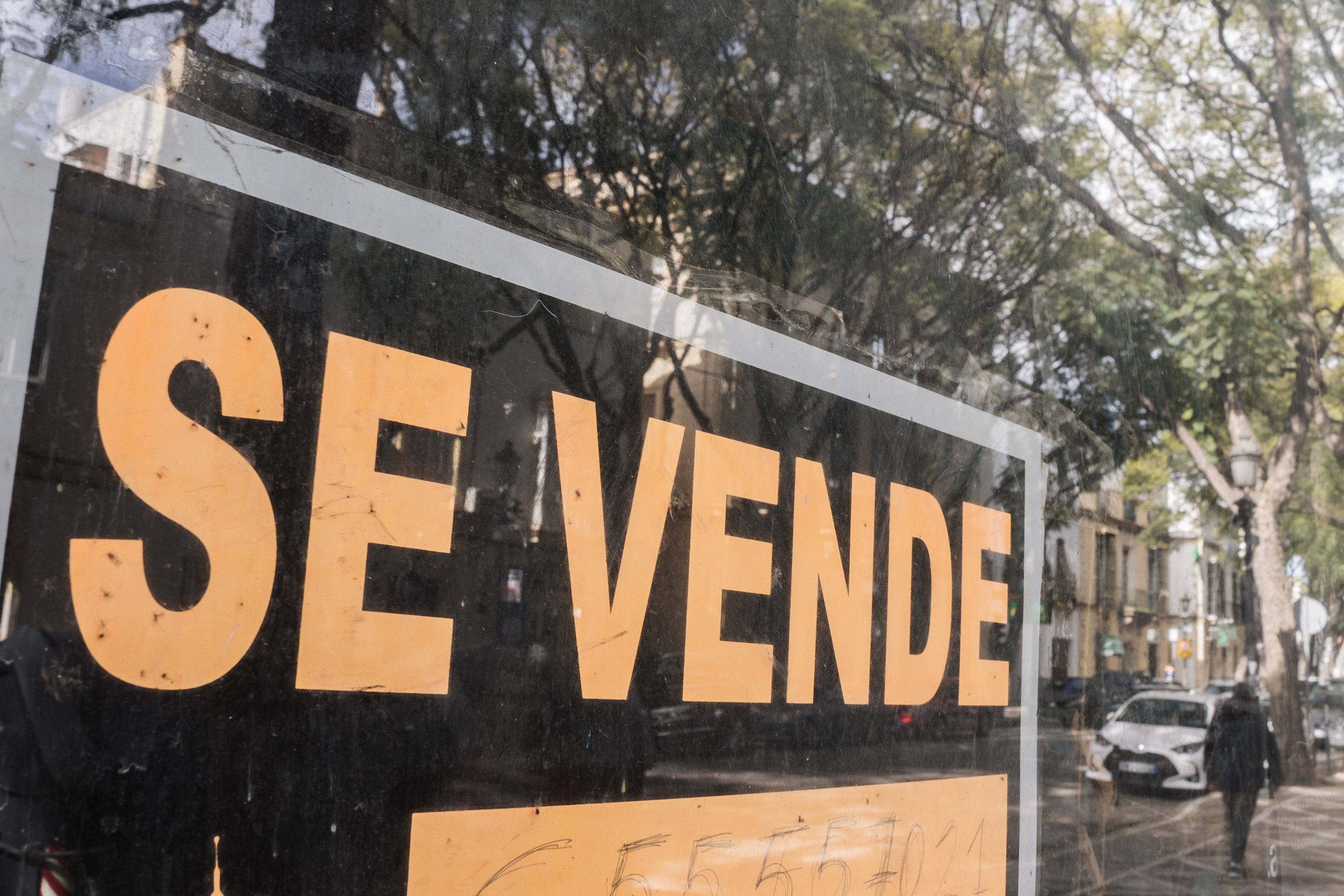Comprar una vivienda en Andalucía cuesta 30.000 euros más que el año pasado: para un piso de 80 metros cuadrados se necesitan 240.000 euros