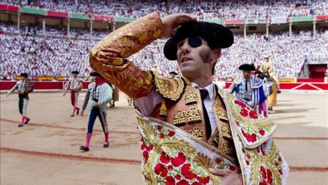Morante organiza una corrida para homenajear al cirujano que operó a Padilla tras la cogida por la que perdió un ojo