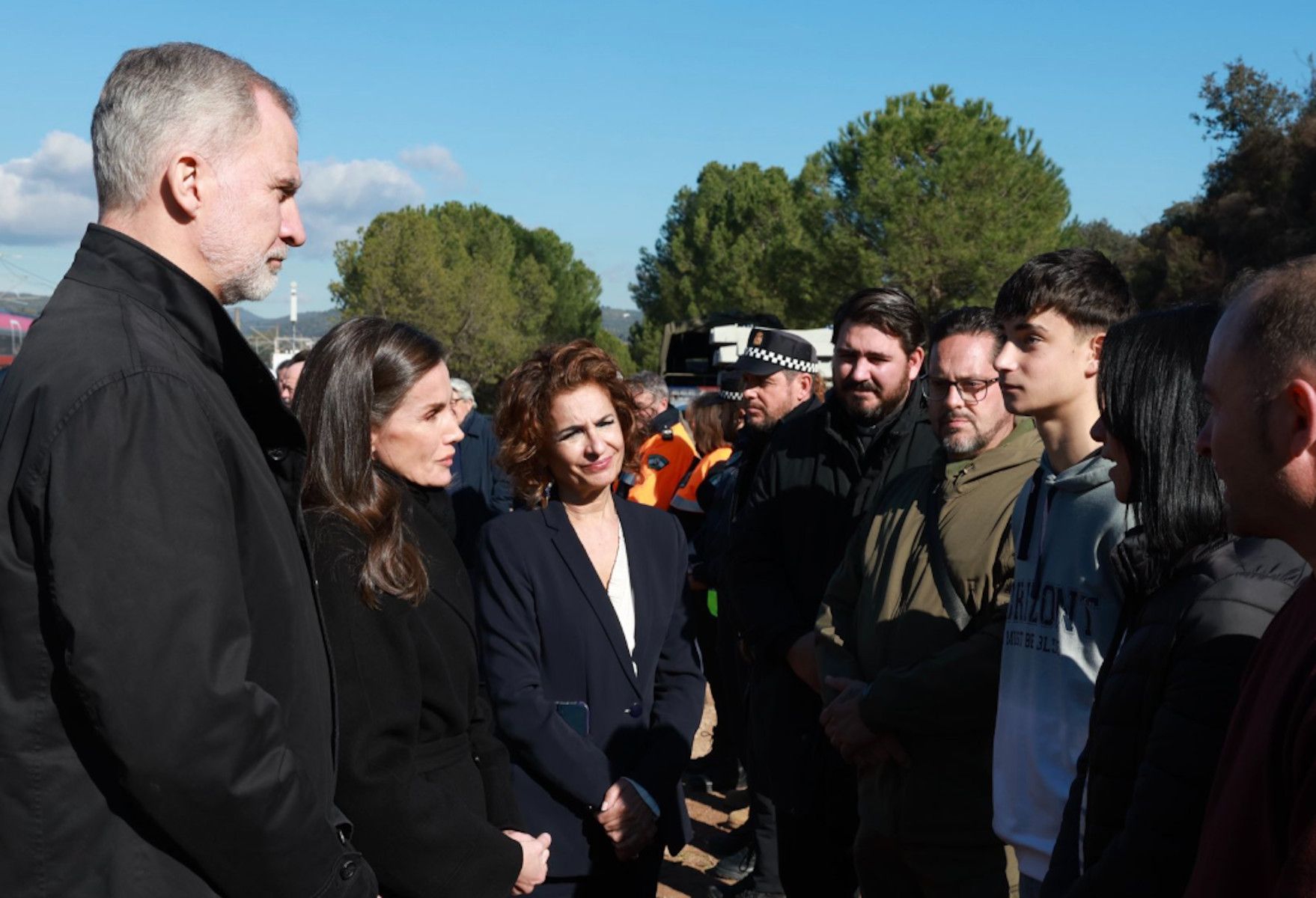 El rey Felipe VI saluda a Julio Rodríguez en Adamuz. - 