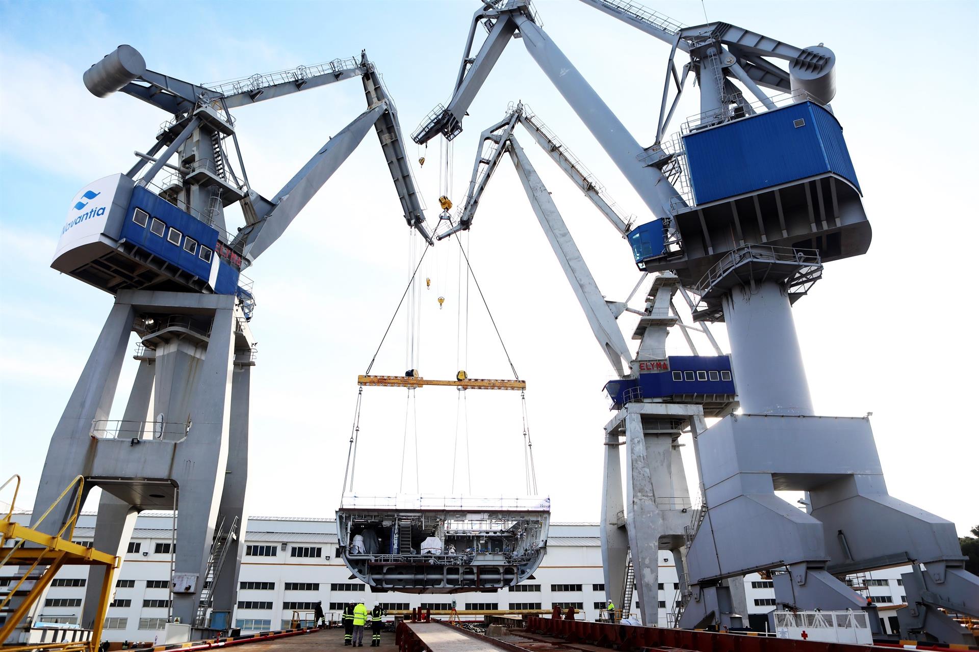 Navantia Cádiz mira al verano con preocupación: el comité de empresa denuncia 