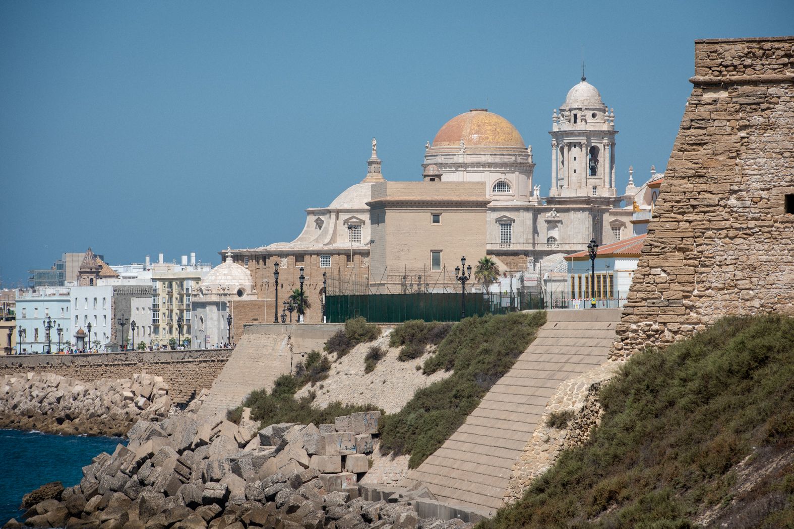 Una vista de la Catedral de Cádiz. - MAURI BUHIGAS