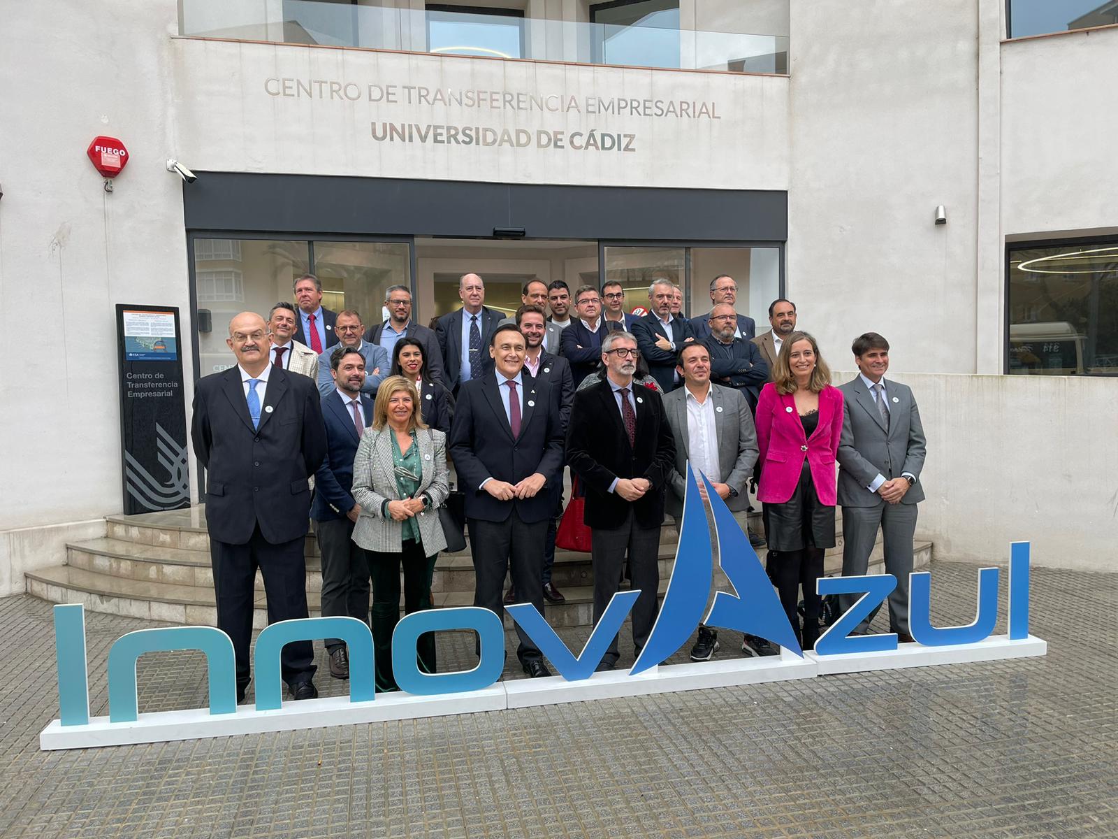 Quince minutos para buscar alianzas: así se conectan la ciencia marina y las empresas en InnovAzul Cádiz