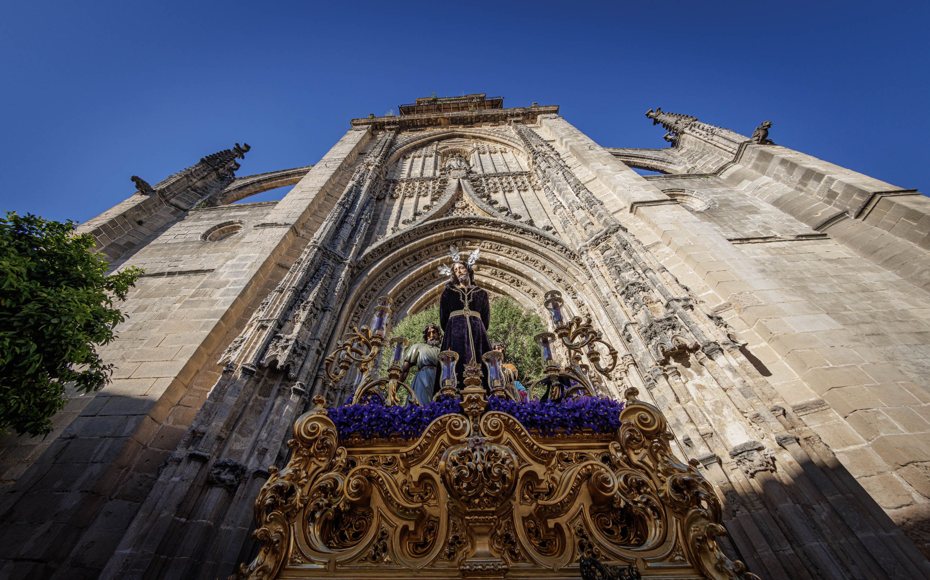 El Prendimiento de Jerez dice que tomará medidas contra los nazarenos de los comportamientos "indecorosos"