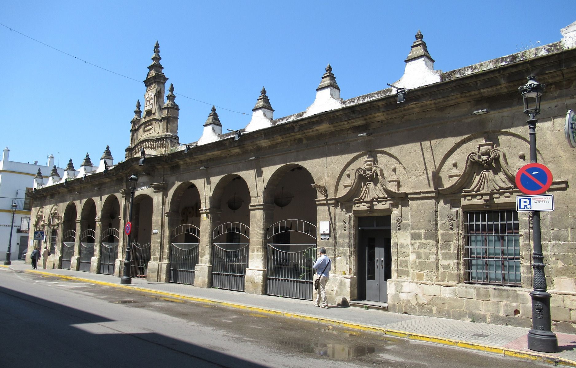 Proponen transformar El Resbaladero de El Puerto, con dos discotecas y un bar, en un centro cultural 