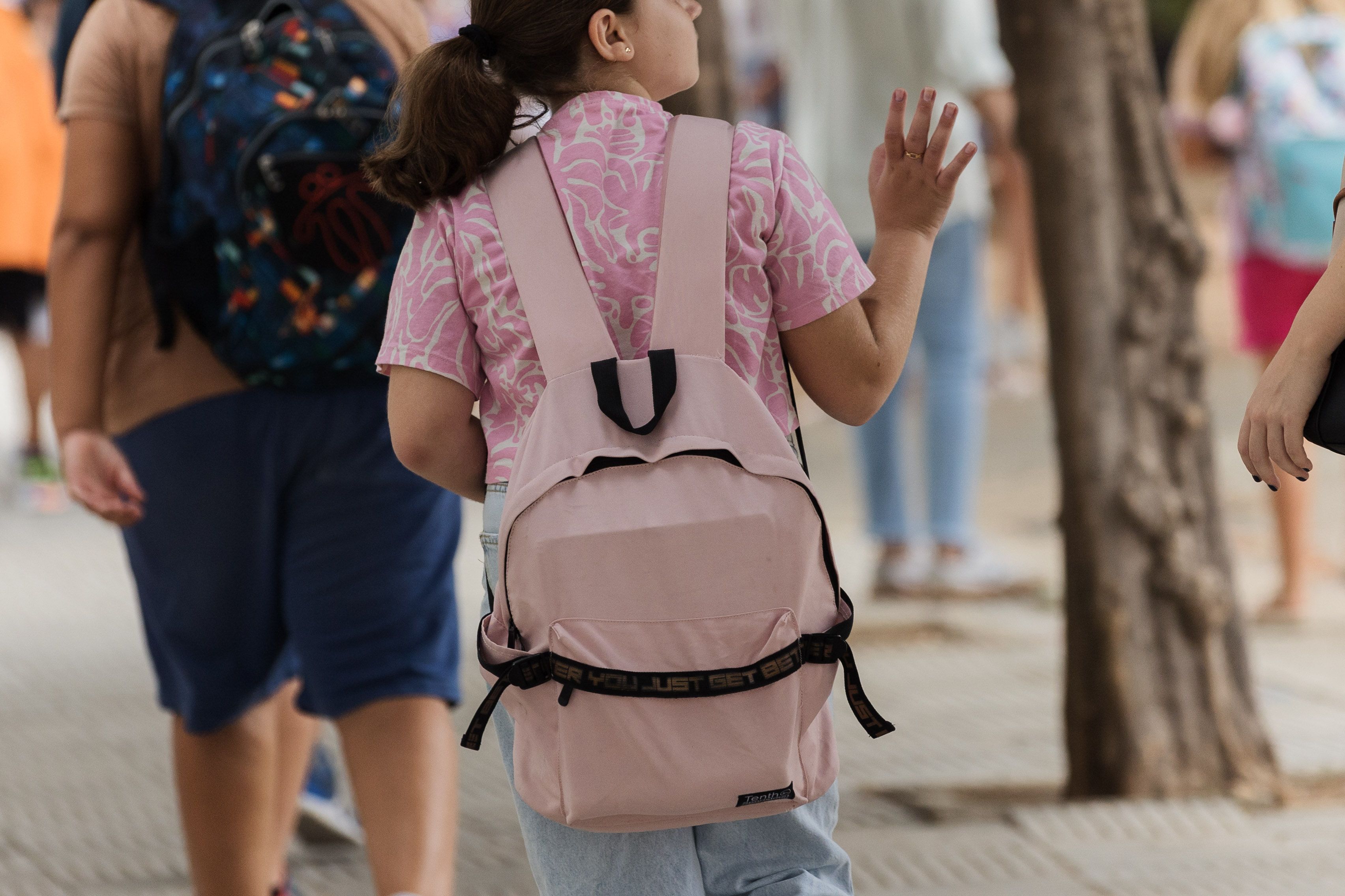 Una estudiante en un centro educativo de Andalucía. - MANU GARCÍA Una estudiante en un centro educativo de Andalucía.