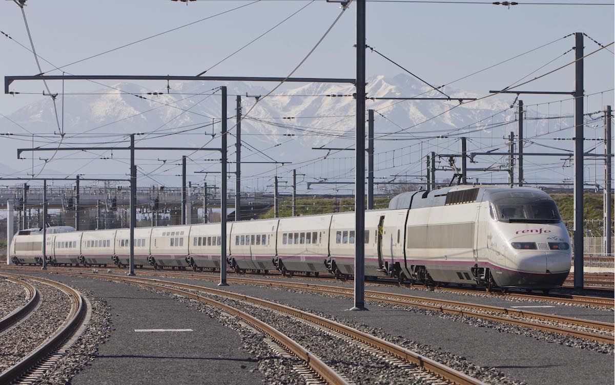 Los retrasos del nunca acabar: nueva incidencia en la Alta Velocidad en Andalucía entre Córdoba y Sevilla