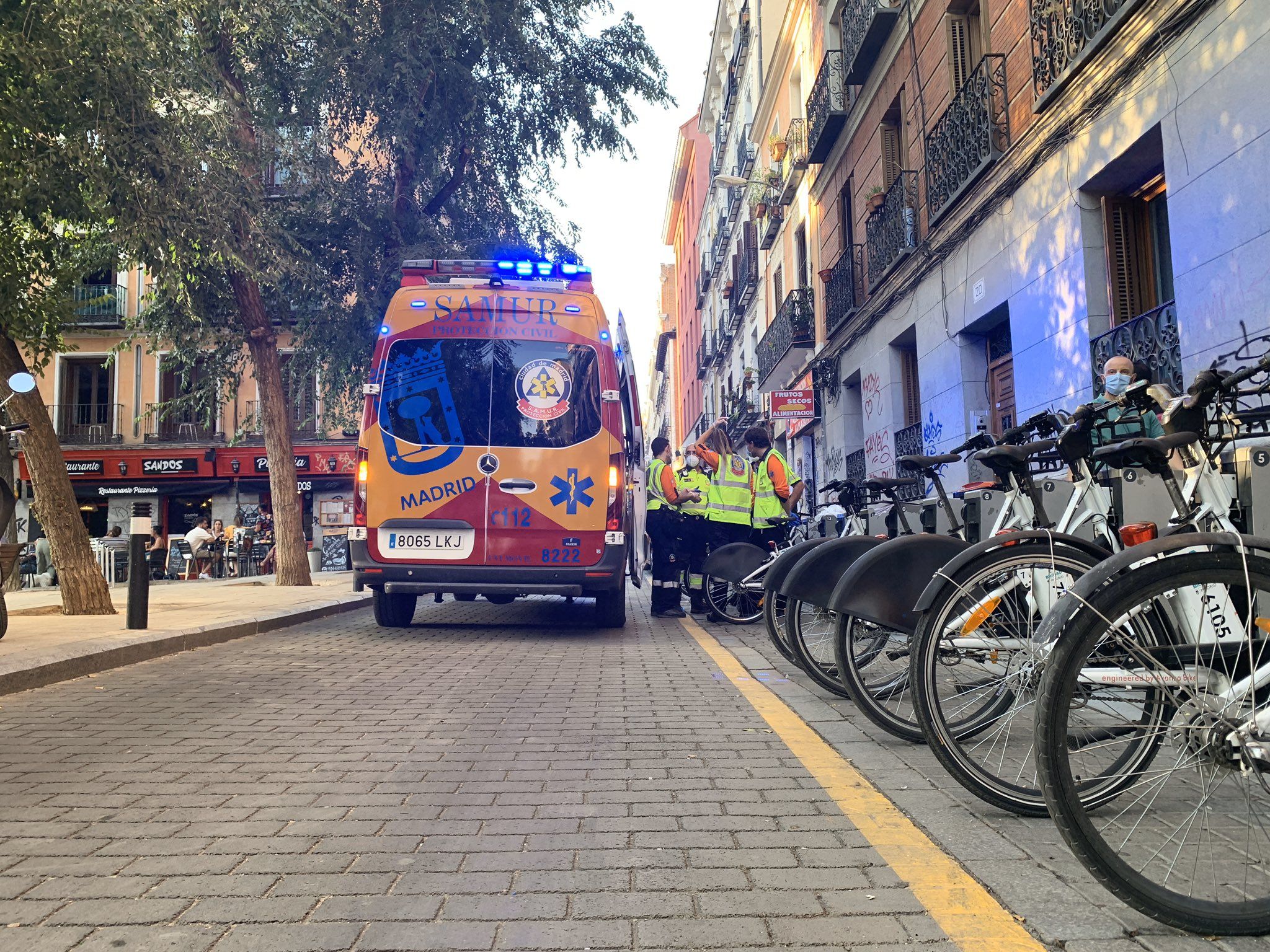 Un joven de 24 años, grave tras precipitarse cuando intentaba acceder a la casa de su expareja