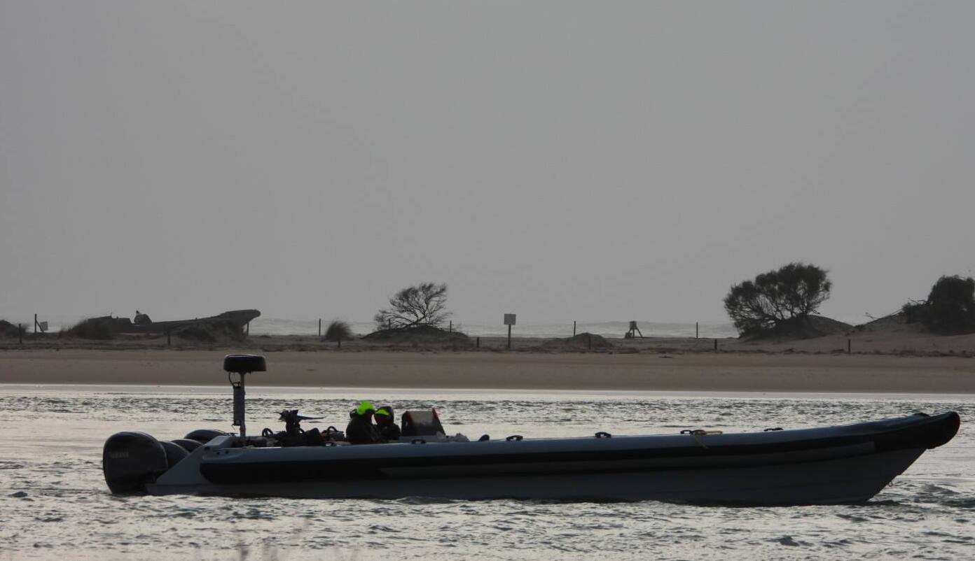 El TSJA absuelve a un hombre que había sido condenado por un alijo en el caño Sancti Petri: su coartada es que estaba mariscando