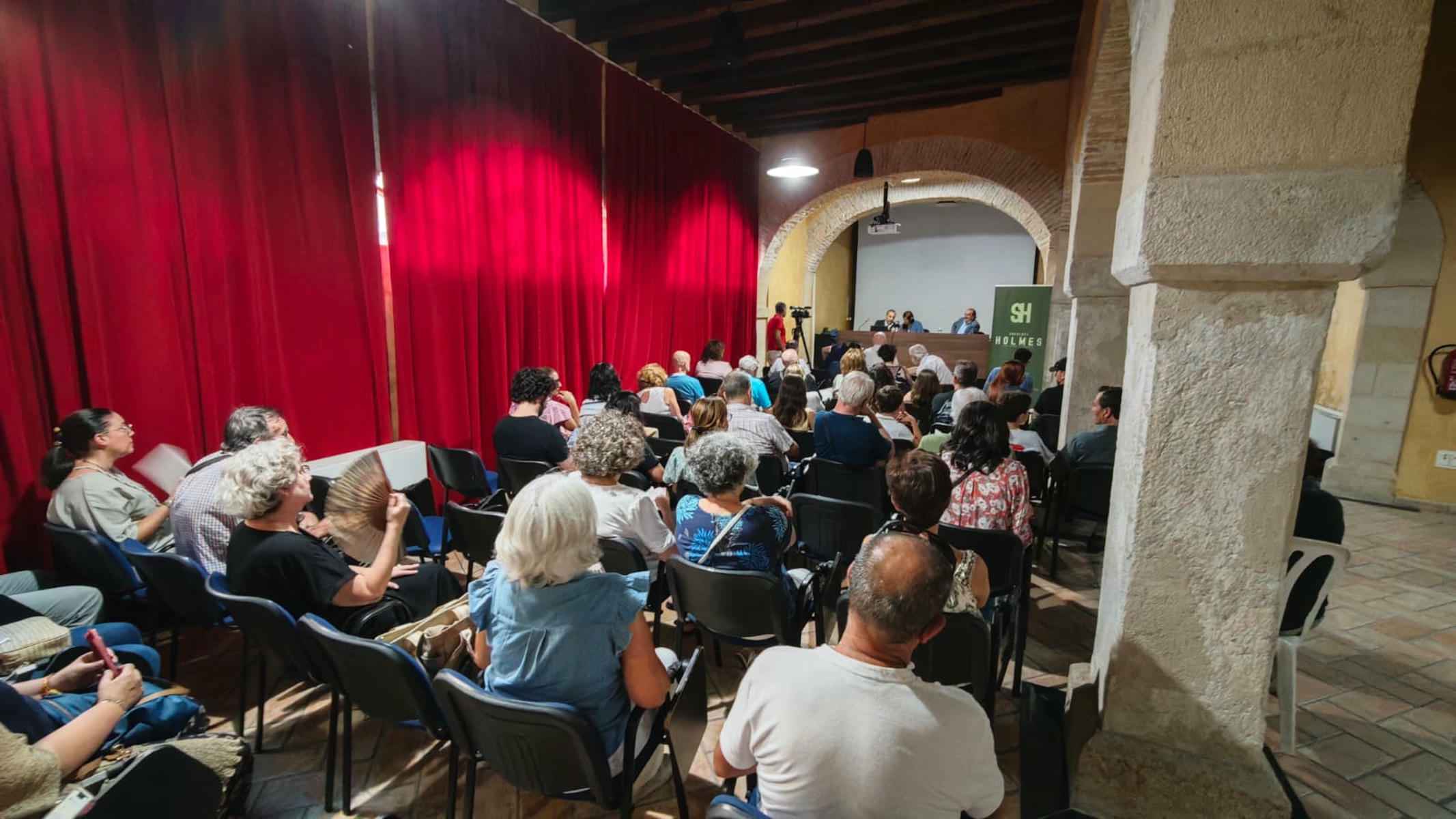 La presentación de la Sociedad Literaria Sherlock Holmes. - 