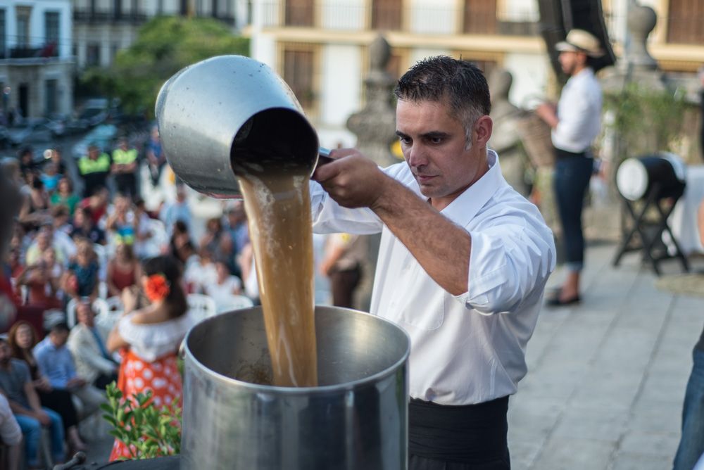 La bota de mosto vuelve a auparse a los 1.000 euros en el Marco de Jerez