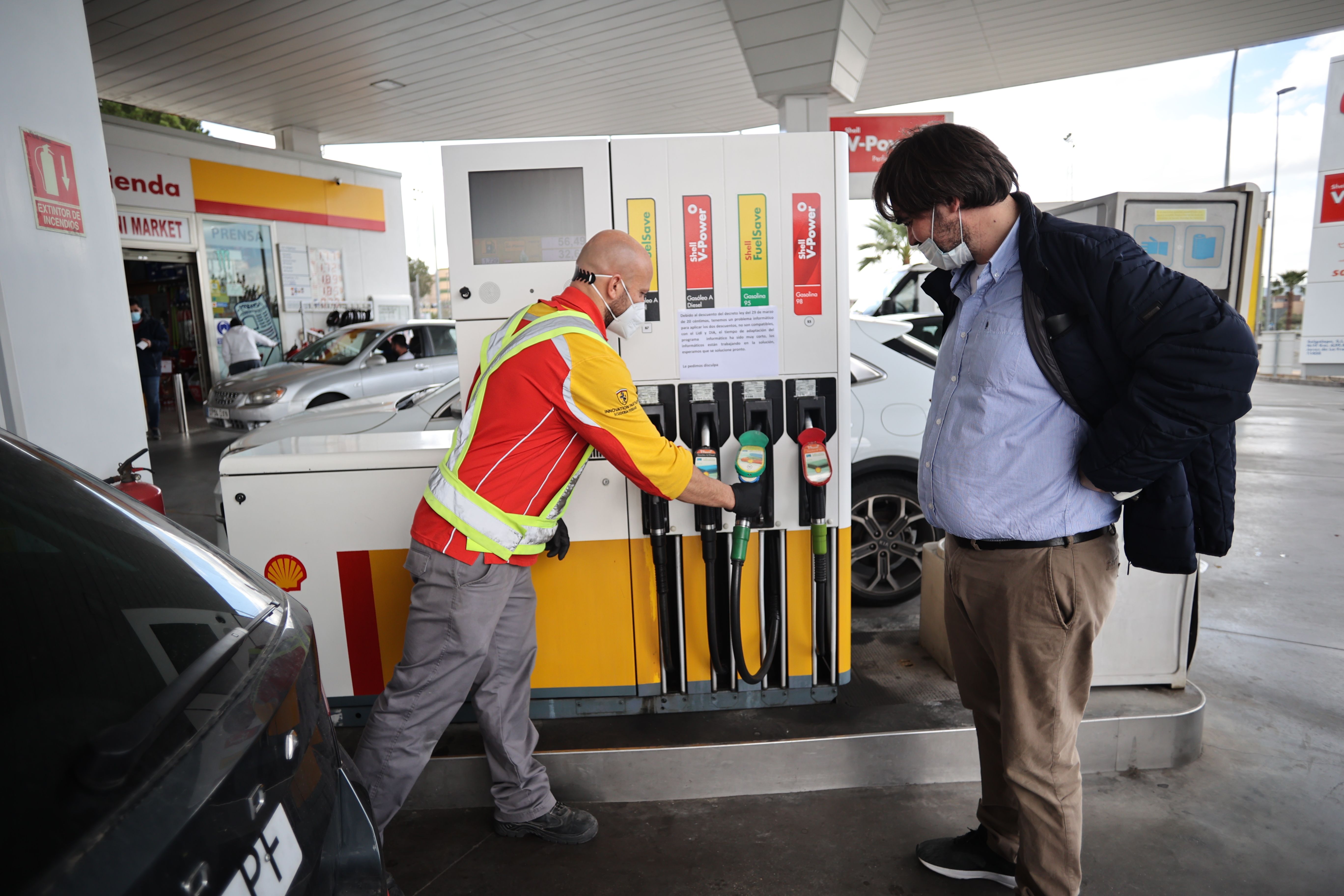 Tensión en las gasolineras de Jerez: 