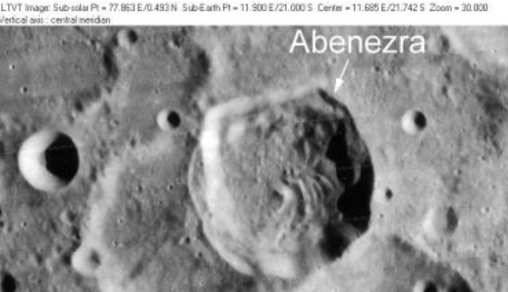 Dos andalusíes llegan a la Luna