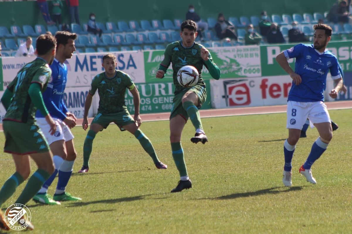 2-0: El Deportivo domina, perdona, se conforma y se viene otra vez de vacío