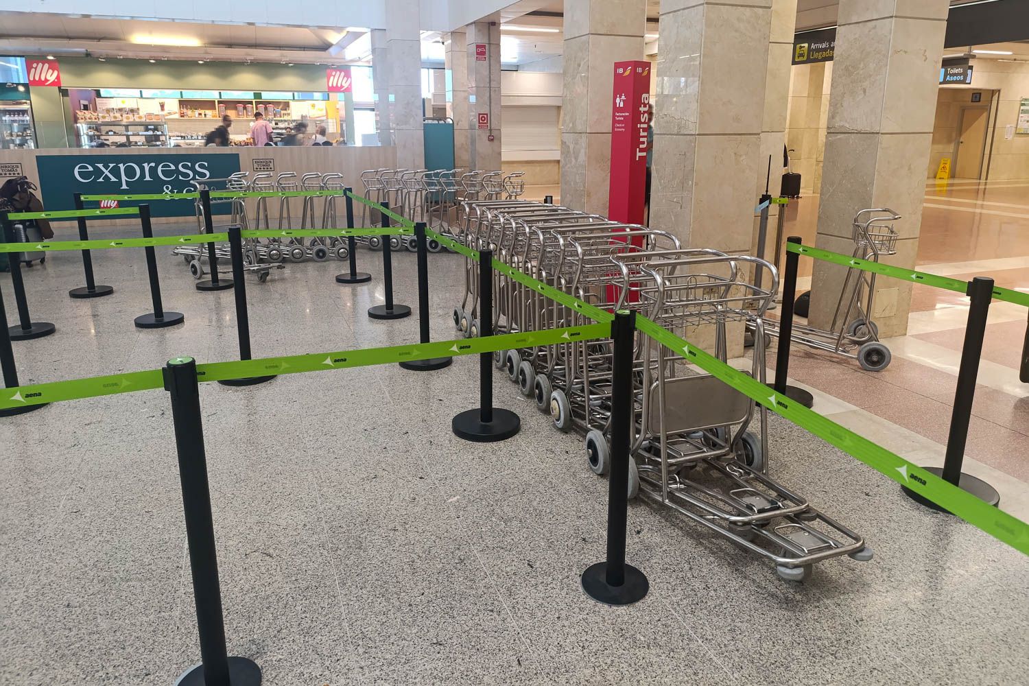 El aeropuerto jerezano sufre cierta dejadez desde hace ya tiempo. - 