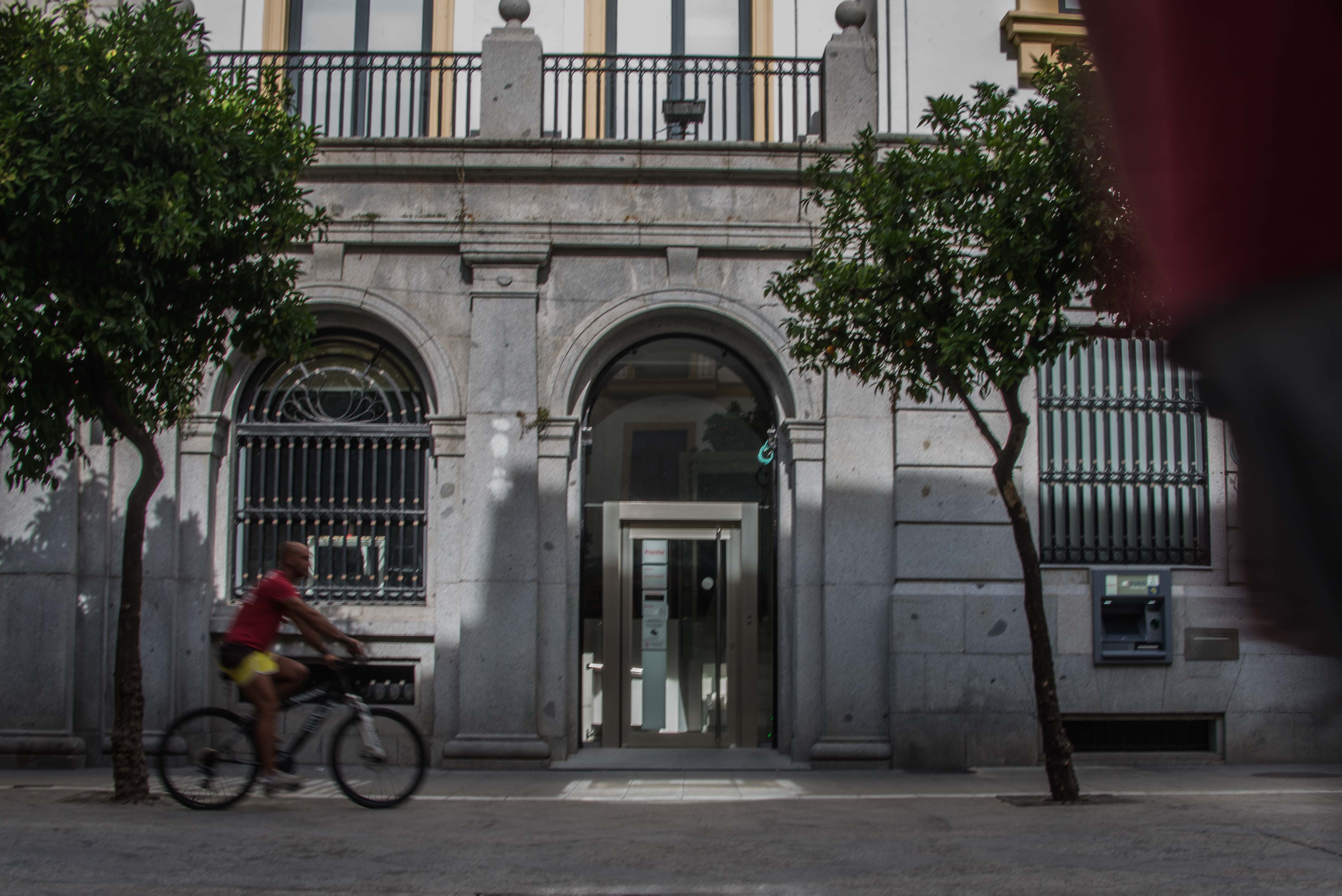 Oficina del antiguo Banco Popular en calle Larga, en una imagen de archivo.