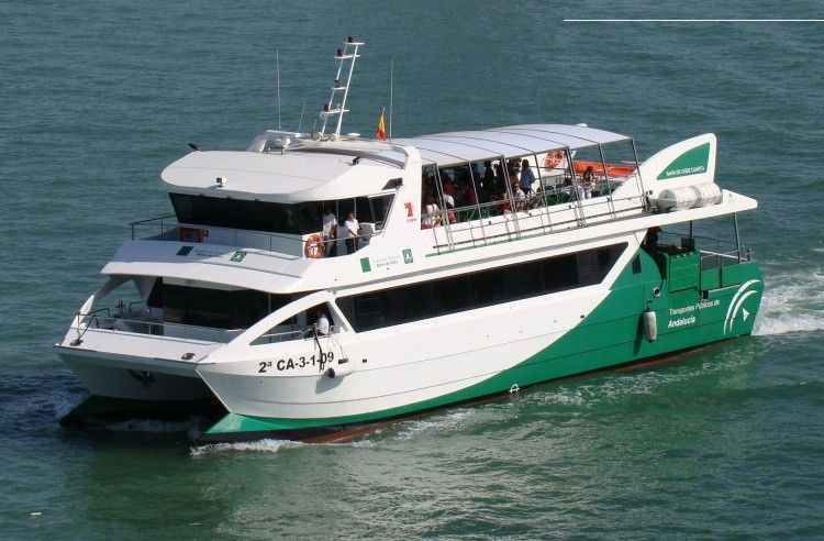Así es la nueva tarjeta joven de transporte con descuentos para viajar en el catamarán de la Bahía de Cádiz. - Así es la nueva tarjeta joven de transporte con descuentos para viajar en el catamarán de la Bahía de Cádiz.