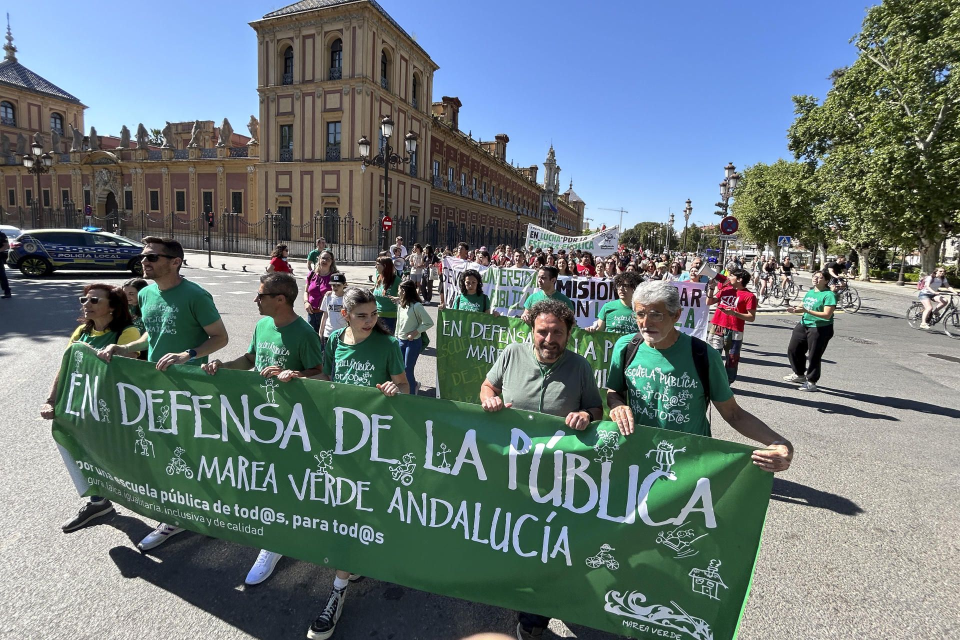 Manifestación por la educación pública. - 