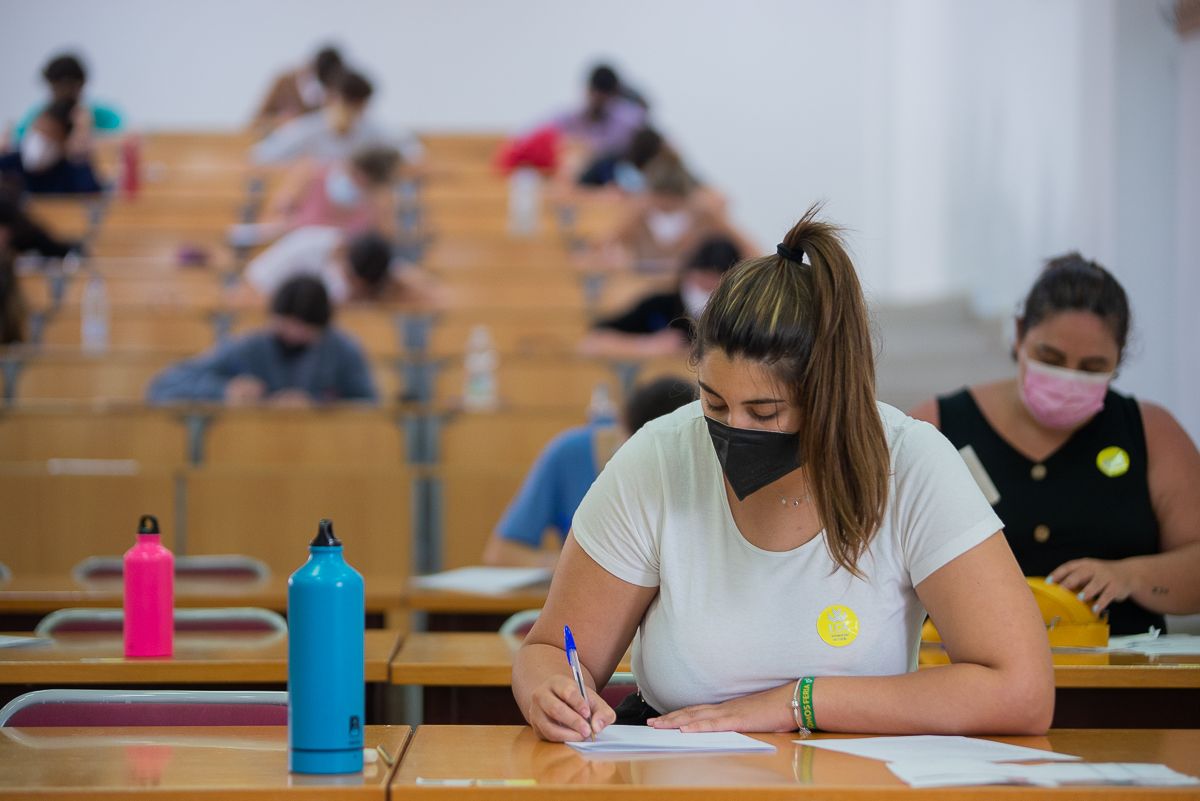 Jóvenes andaluces ante el salto al mercado laboral: 