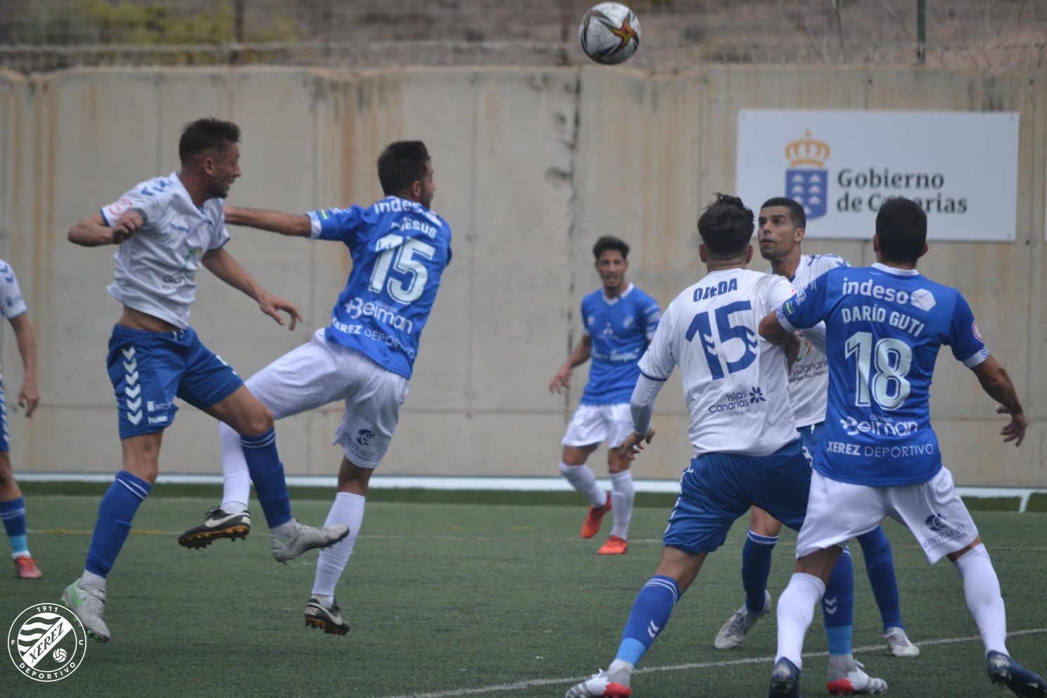 Bochorno xerecista en el campo del colista antes de la Copa