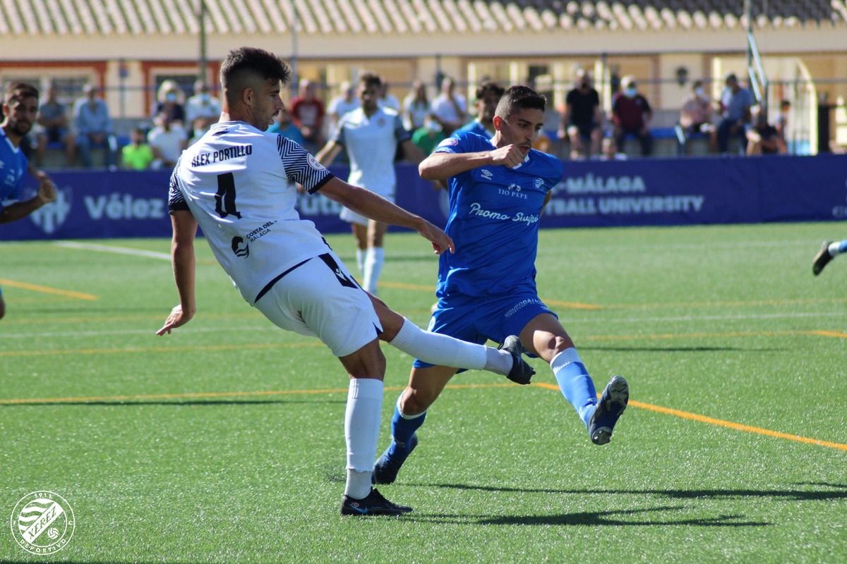 Una pésima defensa acaba de manera sonrojante con la racha del Xerez Deportivo
