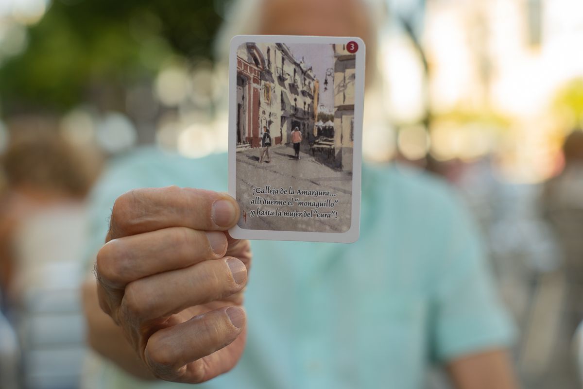 Los artistas Siroco y Harana meten Sanlúcar en una baraja de cartas