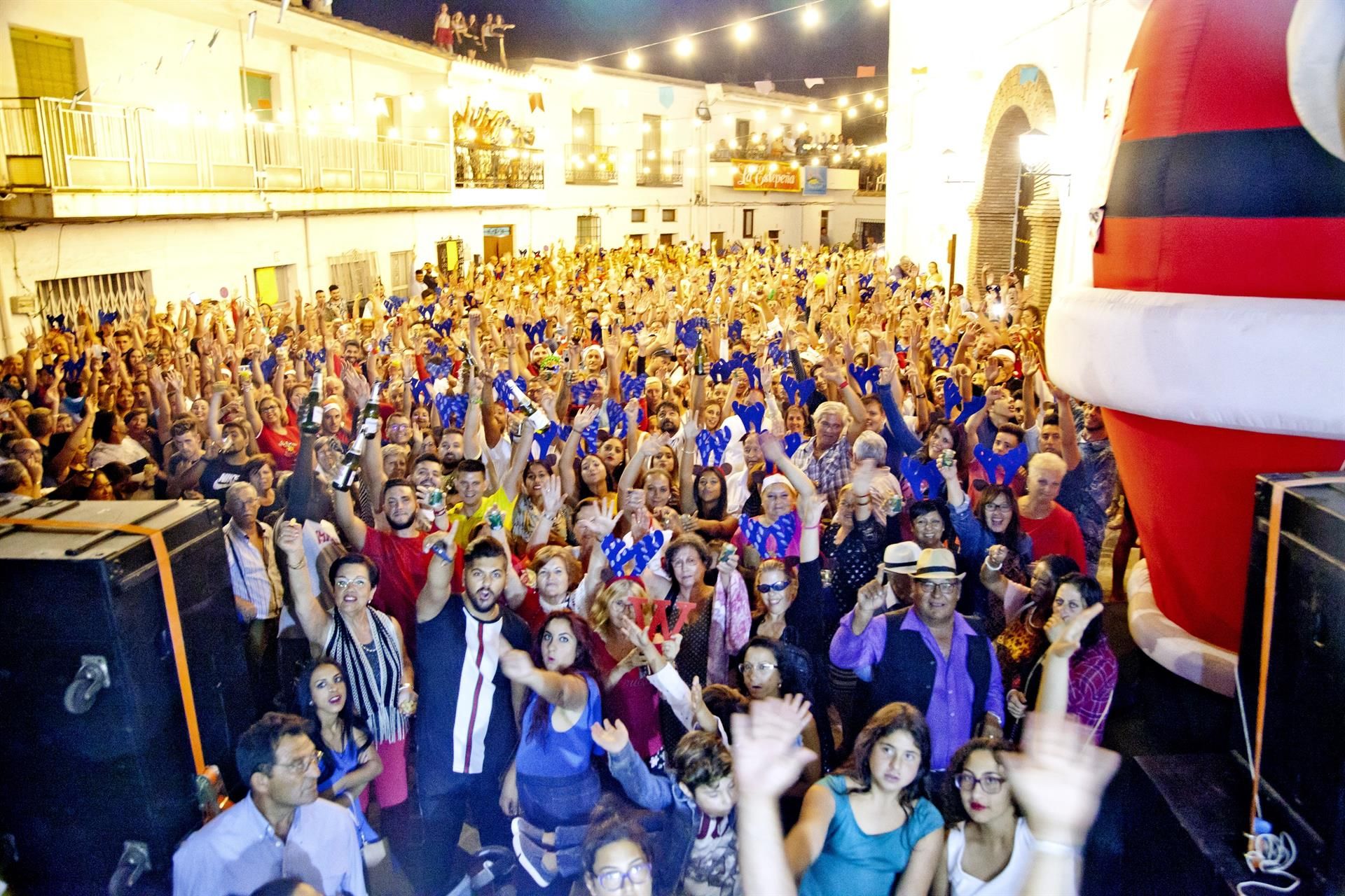 Uvas, polvorones y Reyes Magos en pleno agosto: el pueblo de Granada que celebra la Nochevieja