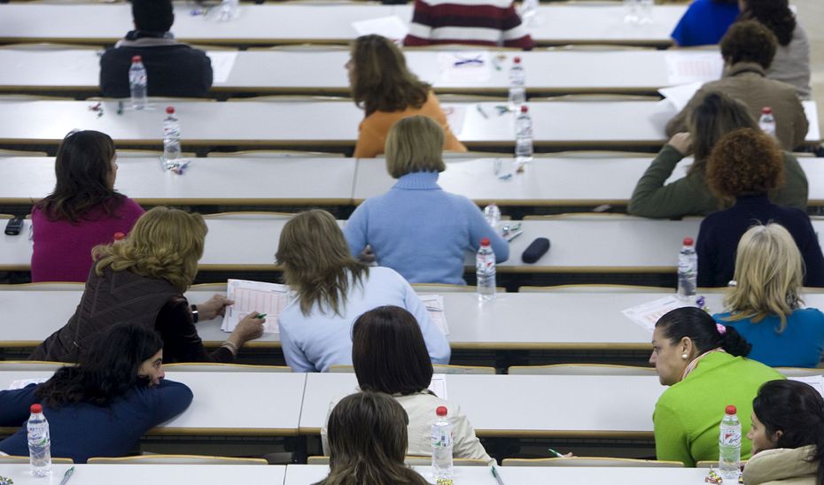 Más de 32.000 aspirantes en las oposiciones del Estado en Andalucía y un dato claro: las mujeres lideran la convocatoria