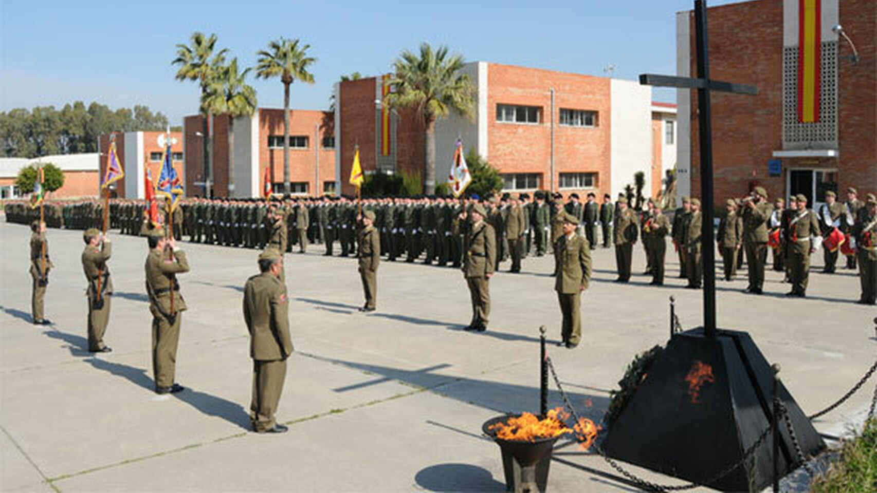 Hacer la 'mili', de forma voluntaria, para los andaluces nacidos en 2007 y 2008: Defensa oferta 500 plazas